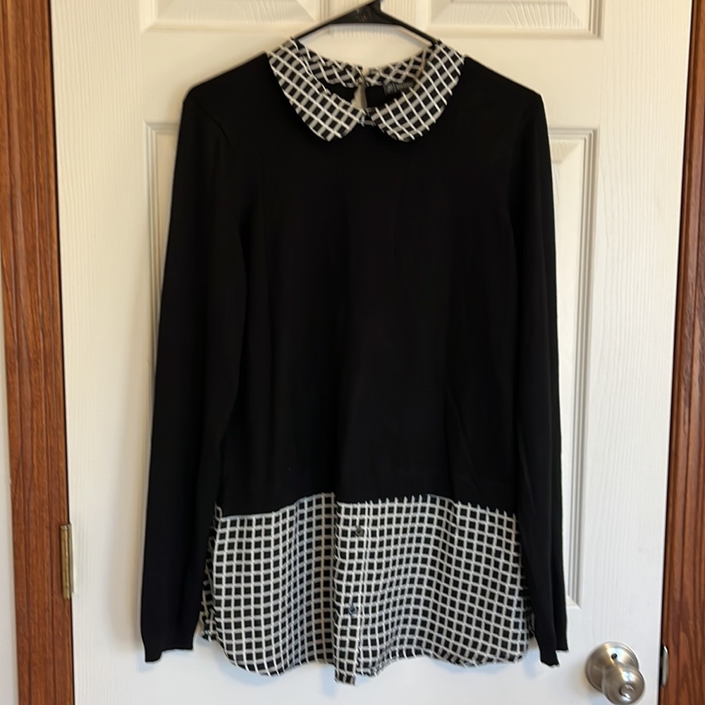 Adrianna Papell Twofer Sweater - Black & White w/ Pageboy Collar Women’s Large
